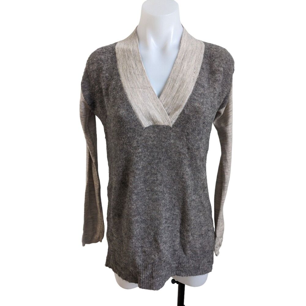 Moth Anthropologie XS Two Tone Sweater Gray Black Wool Alpaca Blend V Neck